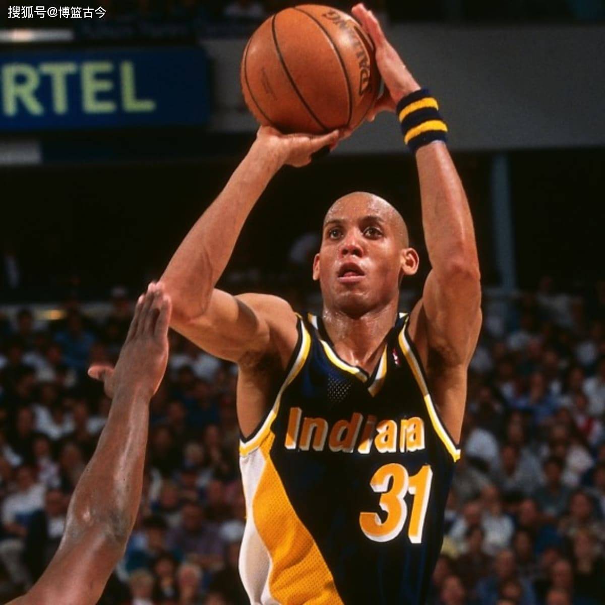 露的空间 露的空间