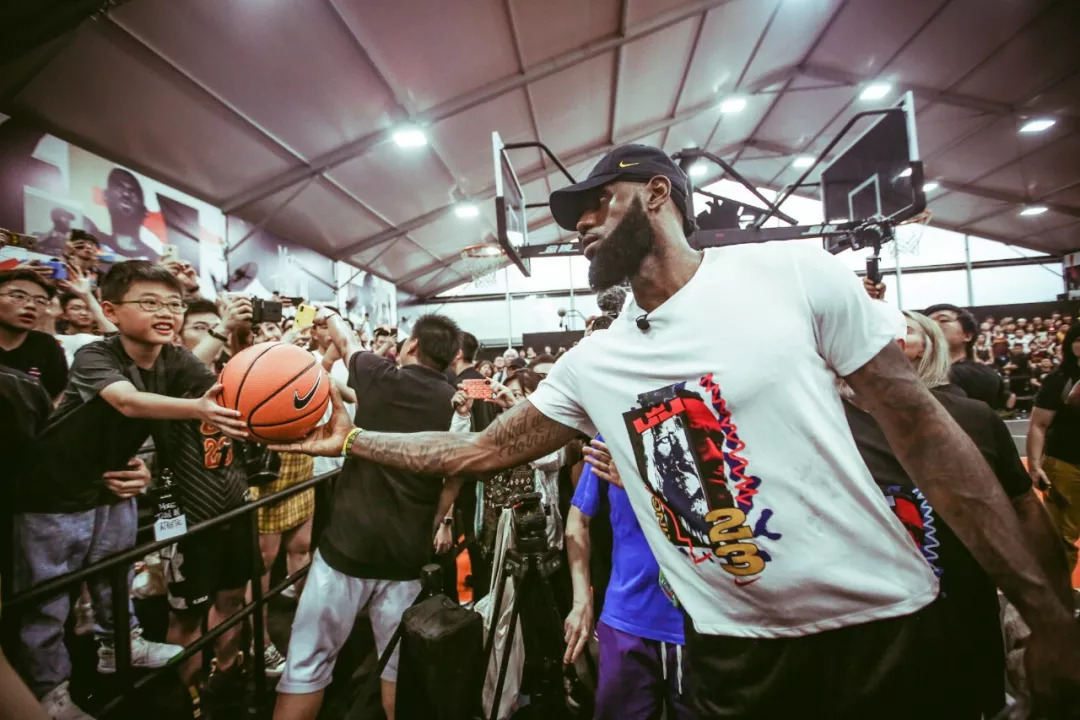 先是否认 先是否认