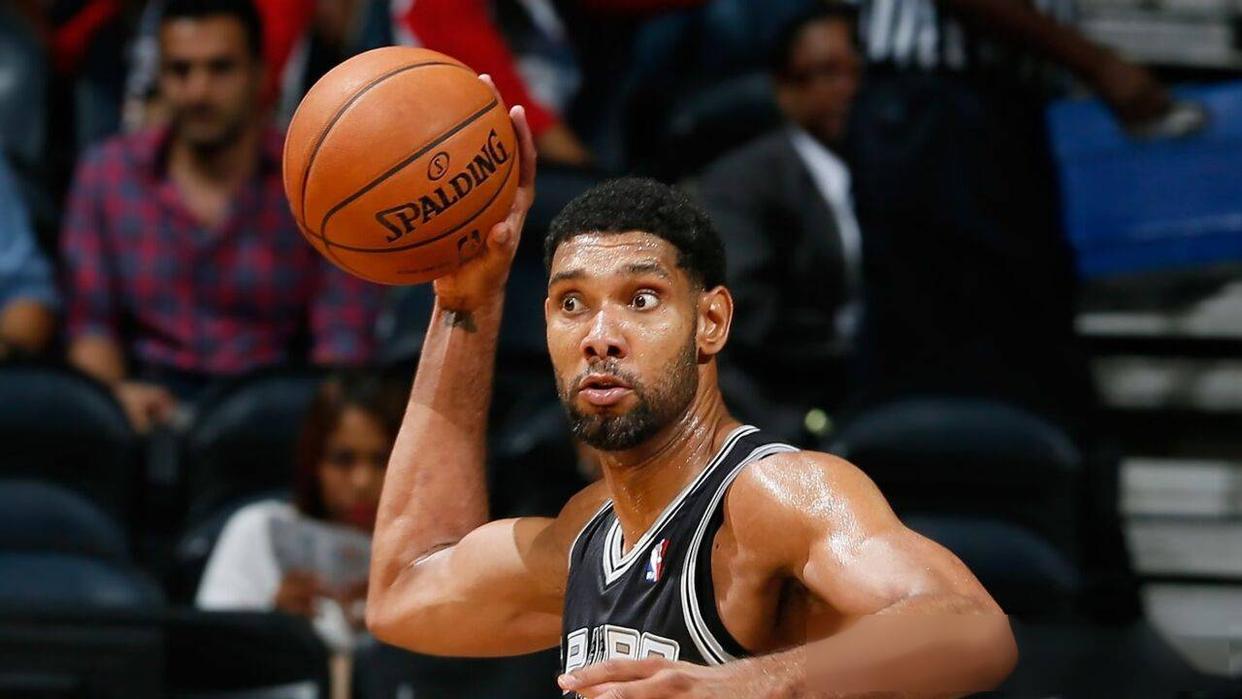 阳光明媚的 阳光明媚的