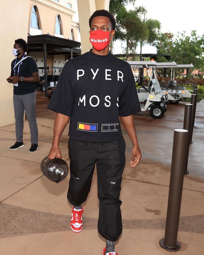 球场地标与 球场地标与